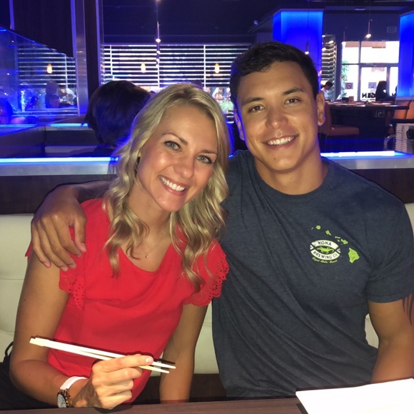 Meet your Posher, Danielle - Picture 2 of 8